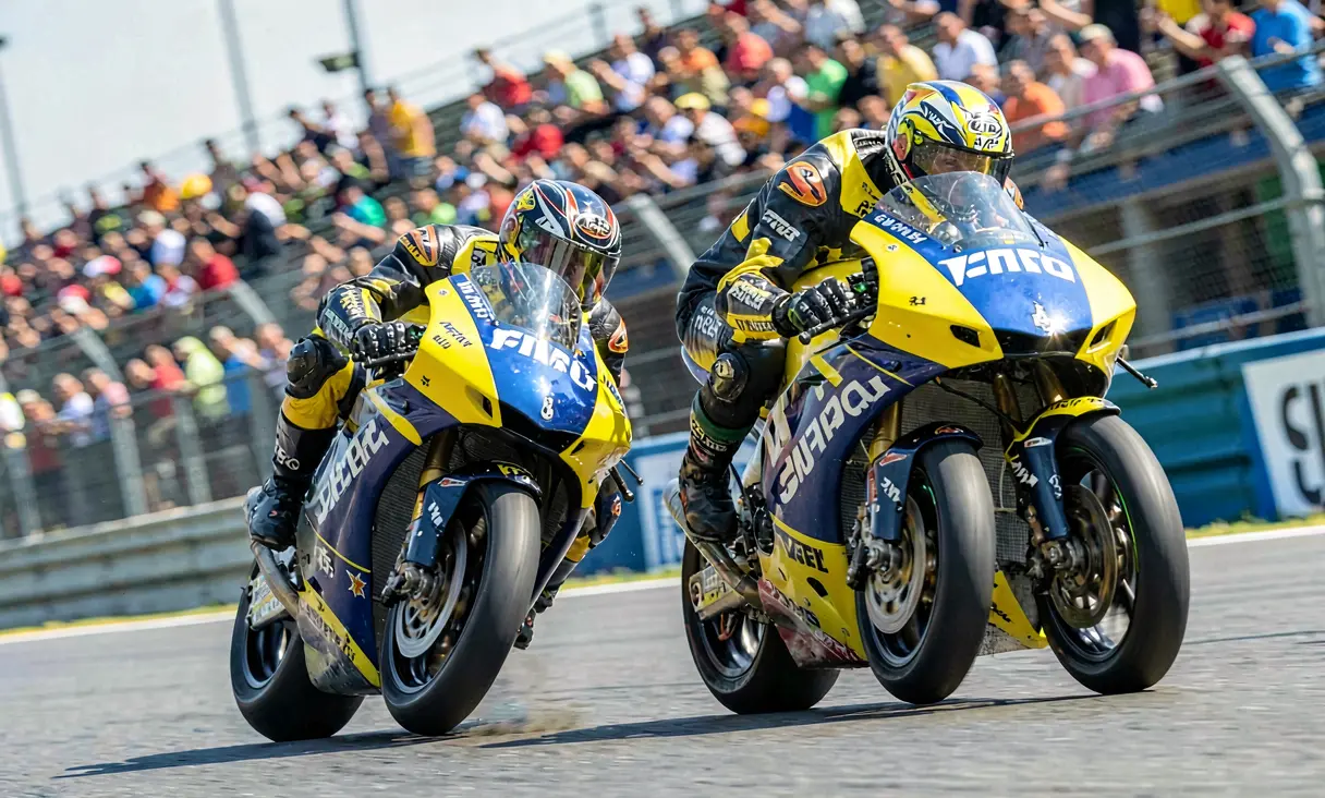 Valentino Rossi vs Jorge Lorenzo
